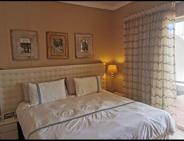 2 BEDROOM APARTMENT RENTED IN WALMER HEIGHTS